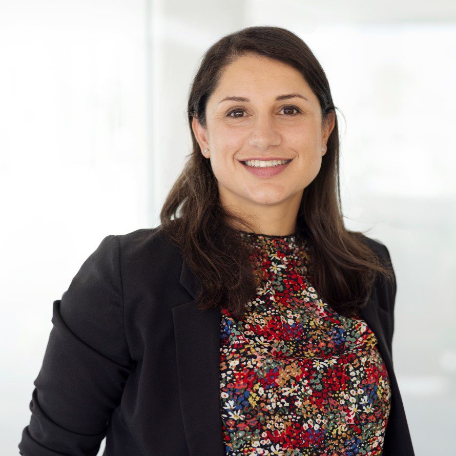Headshot of Leanne Barker.